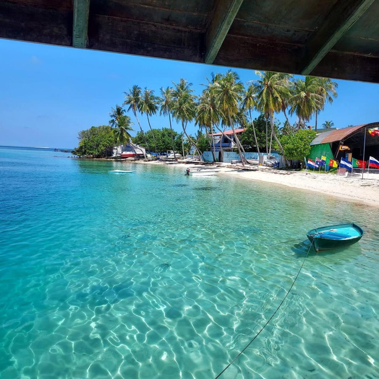 Aasna Inn Thulusdhoo Exteriör bild